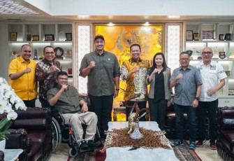 Bamsoet saat menerima Menteri Pemuda dan Olahraga Dito Ariotedjo, di Jakarta, Rabu (30/8/23).