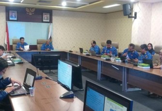 Rapat dipimpin Direktur IDKD Agus Irawan membahas persiapan pemanfaatanIKD untuk Dinas PMPTSP DKI Jakarta, Jumat (10/11/2023).