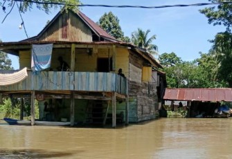 Kondisi permukiman warga yang terdampak banjir di Kabupaten Luwu Utara, Sulawesi Selatan pada Rabu (15/3). Sumber Foto : BPBD Kabupaten Luwu Utara.