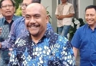 Ketua DPC Partai Demokrat Kabupaten Karanganyar, Tri Hariyadi (berbaju batik paling depan).