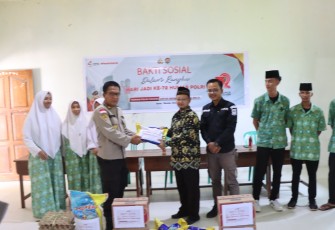 Polres Natuna Sambangi Ponpes Madinatunnajah Beri Tali Asih 