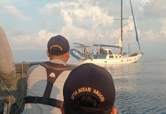 Bakamla RI Evakuasi Kapal Layar Australia di Perairan Natuna Utara  