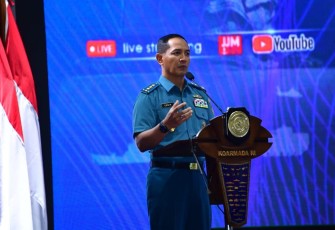  Wakil Kepala Staf TNI Angkatan Laut (Wakasal) Laksamana Madya TNI Erwin S. Aldedharma