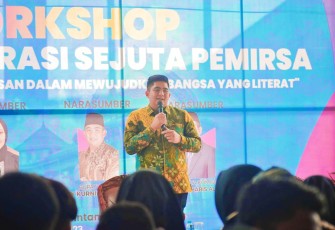 Bupati Roby saat menghadiri kegiatan Workshop Literasi Sejuta Pemirsa, Sabtu (12/08) di Crystal Paviliun Plaza Lagoi Bay.