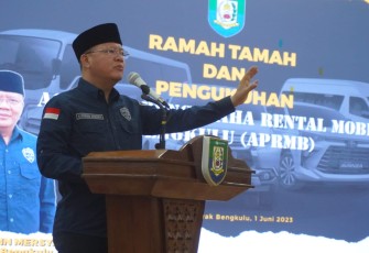 Gubernur Bengkulu Rohidin Mersyah        