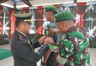 Dandim 1710/Mimika Pimpin Acara Korps Raport Kenaikan Pangkat Prajurit 