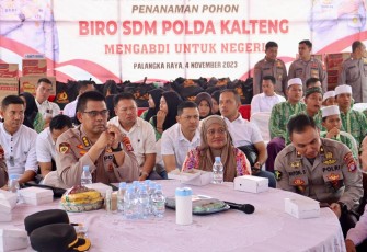 Biro SDM Polda Kalteng Gelar Bakti Sosial dan Bakti Kesehatan di Panti Asuhan Ayah Bunda Palangka Raya