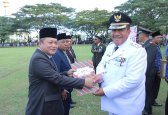 Wakil Bupati Asahan Pimpin Upacara Penurunan Bendera Merah Putih
