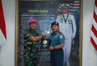 Pangkoarmada  III Terima Kunjungan Kehormatan Dankormar