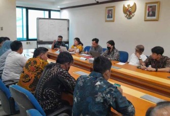 Kunjungan kerja Pimpinan DPRD dan Anggota Badan Anggaran DPRD Kabupaten Sumbawa Barat di Ruang Rapat Direktur PEIPD, Jumat (31/3/2023).