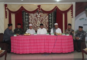 Dandim 1001/HSU-BLG Beserta Forkopimda Hulu Sungai Utara saat Silaturahmi dengan Para Ulama dan Tokoh Masyarakat 