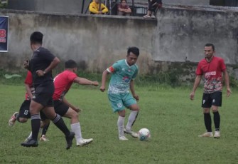 Penyerang PS Pemko memborong dua gol beruntun pada menit-menit awal pertandingan.