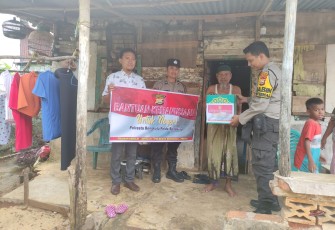 Polsek Teluk Segara Distribusikan Bantuan Kemanusiaan Untuk Negeri