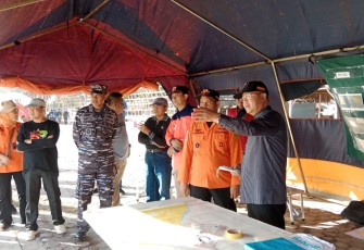 Gubernur Bengkulu Rohidin Mersyah Tinjau Lokasi Pencarian Korban Tenggelam