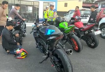 Polres Bengkulu Tengah saat Razia Knalpot Brong