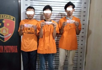 Tersangka dan barang bukti saat diamankan