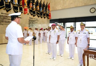 Kasal Laksamana TNI Muhammad Ali saat Pimpin Sertijab Kadispotmaral dan Kadiskesal 