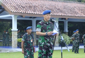 Danlanud Iswahjudi Marsekal Pertama TNI Irwan Pramuda saat membacakan amanat Kasau, Senin (2/1)