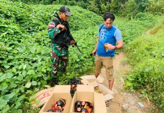 Amankan miras di jalur tikus perbatasan 