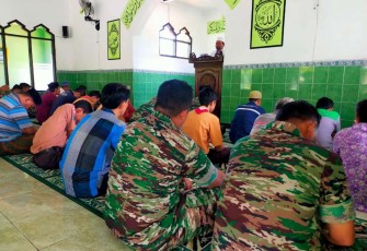 Shalat Jum'at Prajurit Kodim 0801/Pacitan