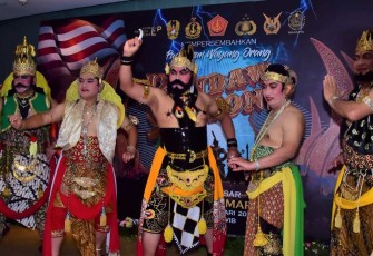 Pagelaran wayang orang lakon Pandawa Boyong di Taman Ismail Marzuki Jakarta, Minggu (15/1)