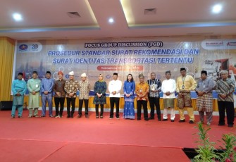 Foto bersama usai FGD BPH Migas Bahas Regulasi 