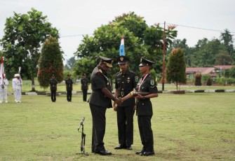 Kasdam XVIII Kasuari Brigjen TNI Yusuf Ragainaga saat Lantik Bintara