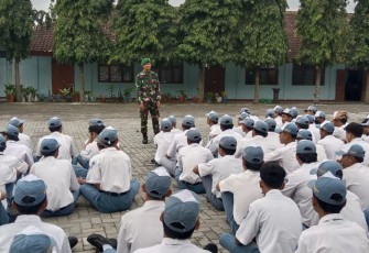 Berikan materi wasbang siswa di desa binaan
