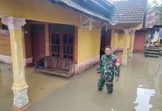 Rumah Wagimin yang tedampak banjir 