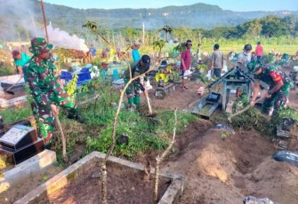 Pembersihan makam umum wilayah desa binaan 