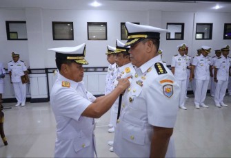 Pangkoarmada III Laksda TNI Agus Hariadi saat sertijab 