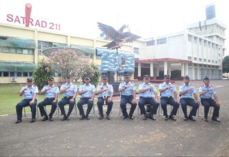 Pangkoopsud I Marsda TNI Bambang Gunarto foto bersama di Satrad 211 Tanjung Kait