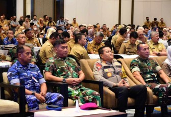 Danlantamal VI Makassar Brigjen TNI (Mar) Amir Kasman saat mengikuti musrembang 