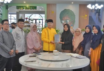Launching Buku 