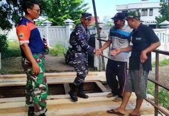Baksos renovasi jembatan 