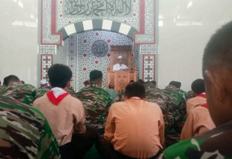 Khotbah Jumat PNS Korem 081/DSJ H. Markam