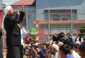 Opick Tombo Ati getarkan ribuan napi Lapas Cilegon, Jum'at (12/5)