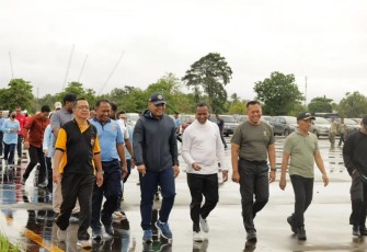 Olahraga Bersama TNI-Polri dan Forkopimda di Lanud JA Dimara