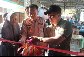 Dandim 1409/Gowa Letkol Inf Muhamad Isnaeni bersama Kapolres Gowa saat meresmikan Cafe dan Resto Rest Area 73 