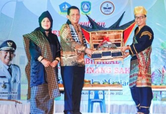 H Ansar Ahmad saat Hadiri Pengukuhan Persatuan Minang Sakato Bintan 