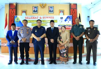 Bupati Samosir Lantik Naslindo Sirait Sebagai Pj Sekda 