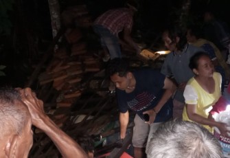Suasana warga mengungsi pasca gempa