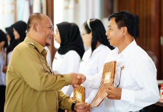 Penyerahan SK PPPK JF guru oleh Pj Bupati Pati