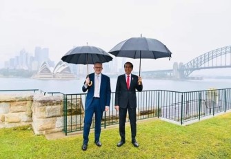 Presiden Joko Widodo bersama PM Australia Anthony Albanese, Selasa (4/7)