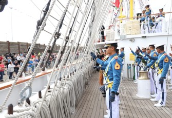 Kedatangan KRI Bima Suci di Dermaga Hartlepool, Inggris, Kamis (6/7)