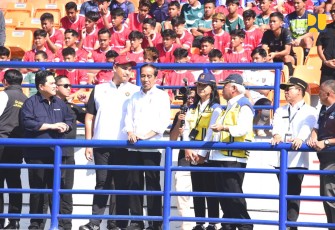 Presiden Joko Widodo saat meresmikan stadion Si Jalak Harupat Bandung, Rabu (12/7)