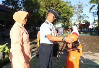 Danlanud Sutan Sjahrir Kolonel Nav Saeful Rakhmat saat MPLS di SD Angkasa, Kamis (13/7)