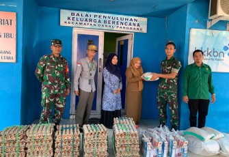 Penyaluran asupan makanan tambahan anak stunting