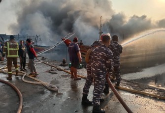 41 Kapal Nelayan yang Terbakar di Pelabuhan Jongor Tegal