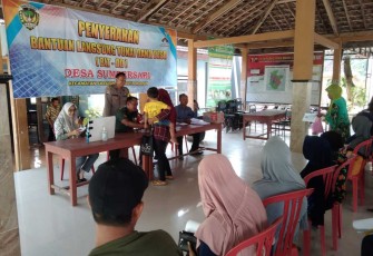 Pencairan BLT warga desa binaan 